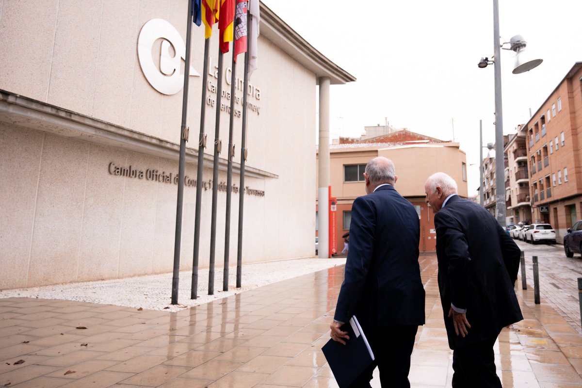 jduch's tweet photo. Profitosa trobada amb l'empresariat vallesà a la @CambraTerrassa.

Hem compartit impressions sobre l'evolució del context europeu i internacional i claus que ajudin el sector a entendre com posicionar-se i alinear-se amb les prioritats estratègiques de la Unió Europea. https://t.co/PweRv6sLN5