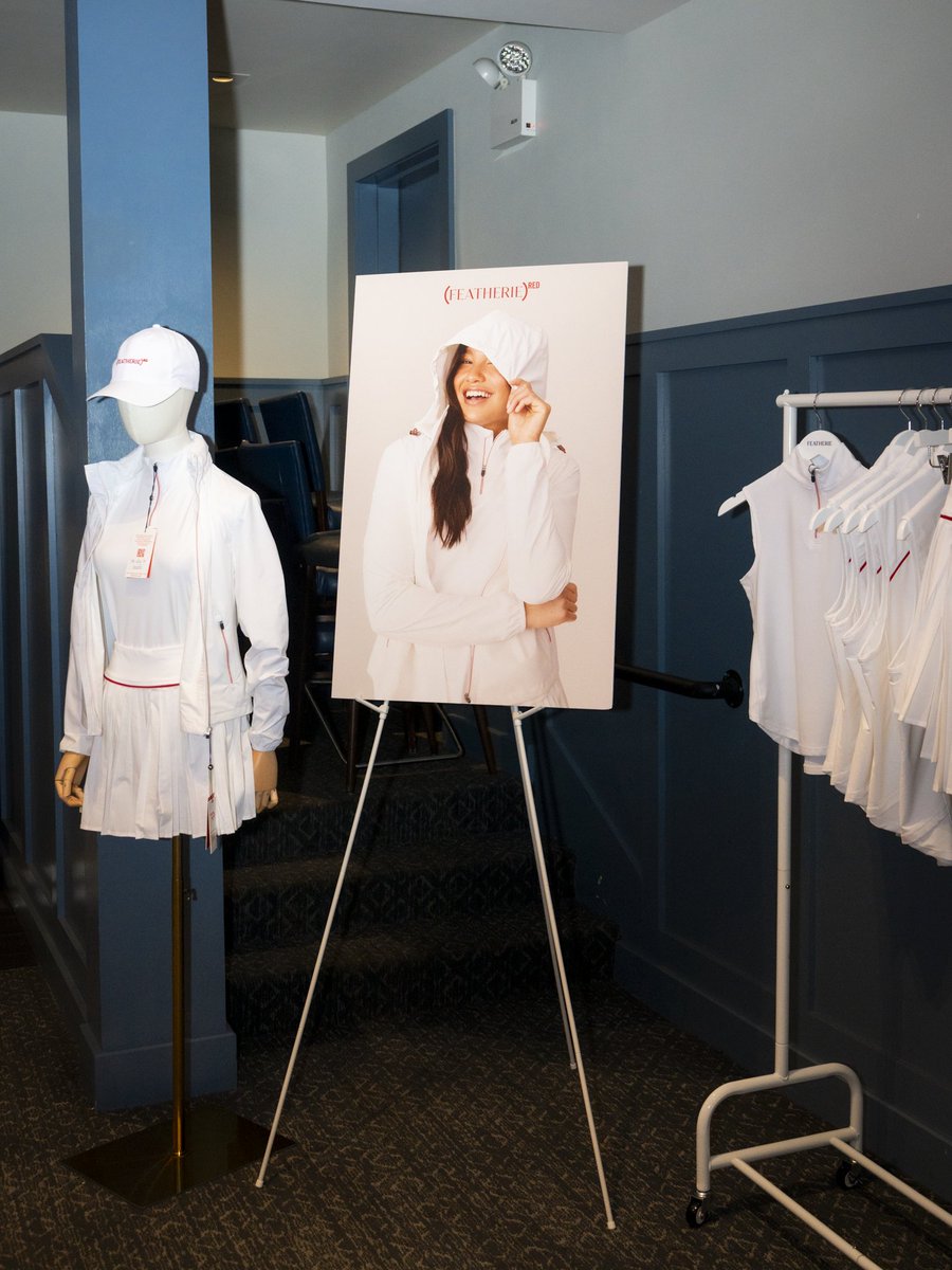 RED's tweet photo. Teed off the launch of the (FEATHERIE)ᴿᴱᴰ partnership this week at @ChelseaPiersNYC 
25% of sales from the (FEATHERIE)ᴿᴱᴰ collection will help support (RED)'s efforts to empower women and girls globally.
Learn more about the collection: https://t.co/QiZBrEDW5O https://t.co/56IVKvxBnL