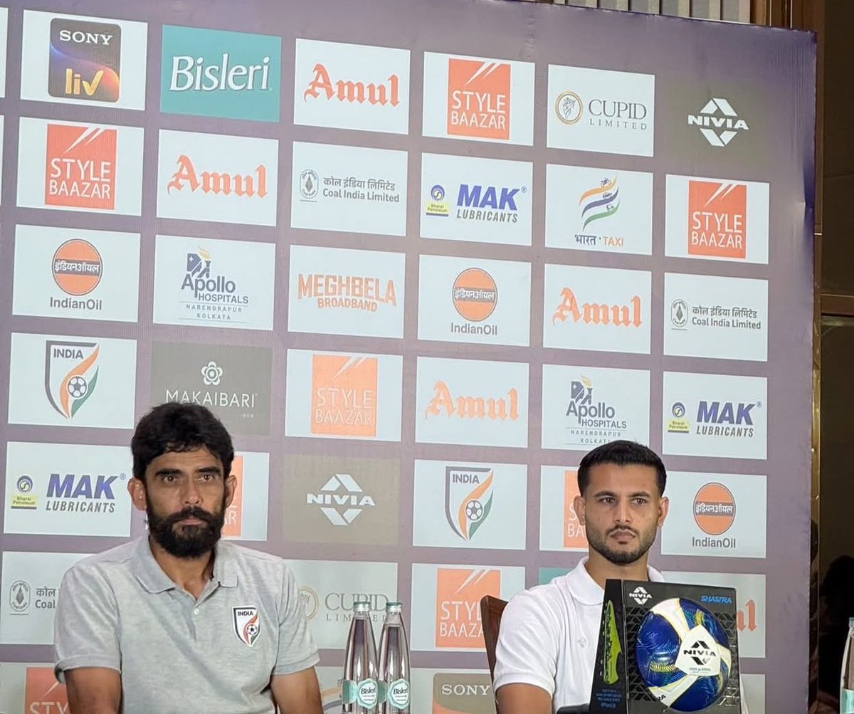 arism_ray's tweet photo. Indian Football Team defender Anwar Ali alongwith head coach Khalid Jamil in the press conference before the match against #Brazil 
#BrazilvsIndia #BleedBlue #IndianFootball #IndiaBrazil #Kolkata https://t.co/cs1Fk9W0Ec