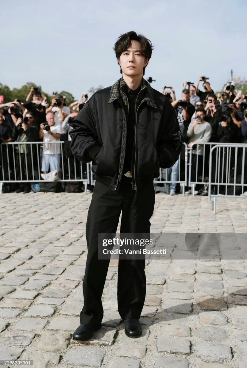 supervanilla85's tweet photo. getty รอบนี้เครดิตใหม่เยอะมาก บิดาแห่งชาติสุด ไม่จม ไม่หาย ไม่ตายค่ะ พ่อจะอยู่ด้วยใบหน้าคมสันบาดใจตลอดปัย https://t.co/UlZP0RI1e8
