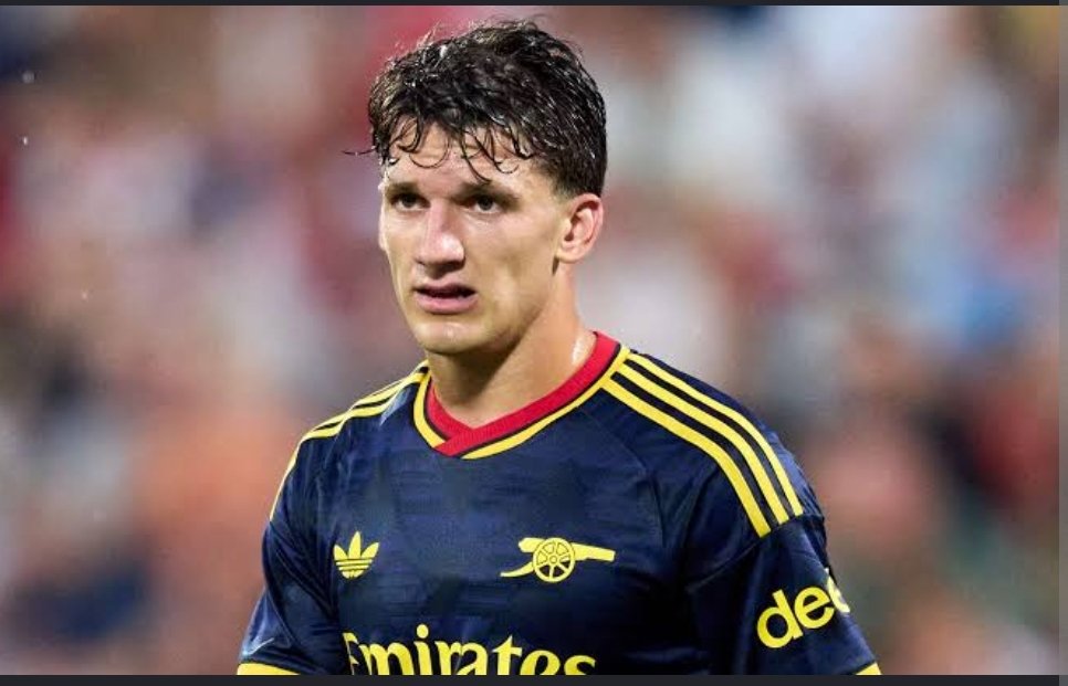 CHIDERAJOHNSON3's tweet photo. From the reports emerging Arsenal could have a problem on their attack after the break.
Christos Tzolis is feared to have suffered a hamstring injury. He’s the only natural LW in the squad, with Eze and Madueke both being conversions.
If Tzolis is out, Arteta will have some big decisions to make in how the team reshuffles and his defensive contributions will be missed,he tracks back perfectly everything I've watched him this season.
Big concern Gunners?
