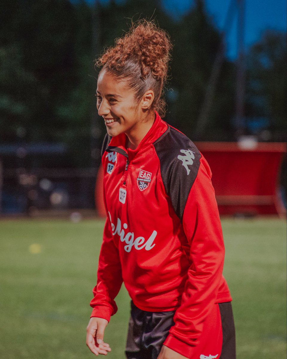 EAG_feminines's tweet photo. 𝐃𝐞𝐫𝐧𝐢𝐞𝐫𝐬 𝐫𝐞́𝐠𝐥𝐚𝐠𝐞𝐬 avant le déplacement à Caen. 😄

#EnAvant #WarRaok https://t.co/8Bv4hnbhuj