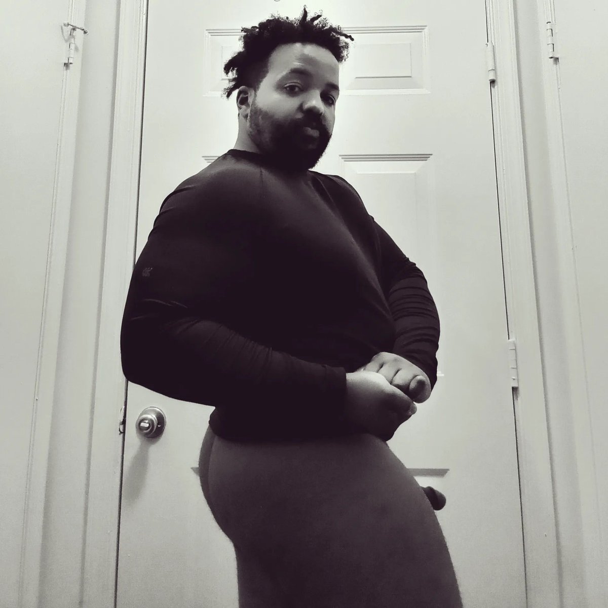 TomProspeczdoh's tweet photo. #fcf #tats #gay #straight #bi #gaysex #bigcock #hung #gooner #bator #batebro #cockout #hung #bbc
 #gaynsfw #daddydick #boner #balls #bigballs #testicles #penis #exhibtionist #manthighs #thickthighs #massivecock #straphanging #wataa #chudai https://t.co/PitiiW4TZn