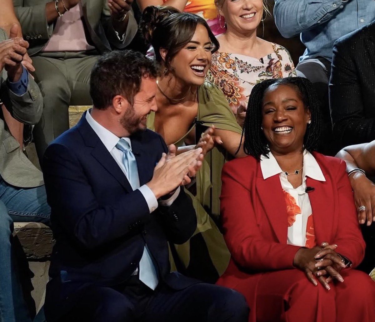 PhonyReality's tweet photo. a big brother winner, a survivor winner and a traitors winner btw 🥹 #bb28 https://t.co/QEfFOkzS42