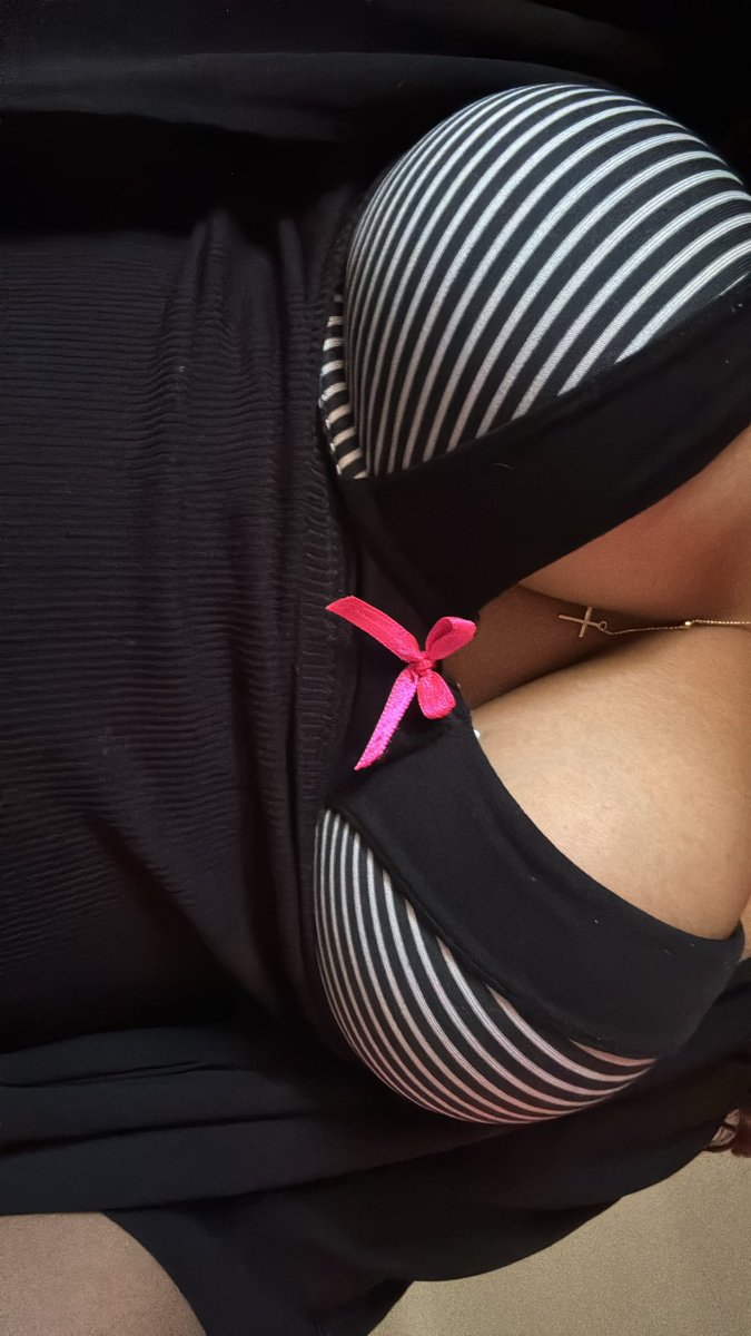 malia360082's tweet photo. Is my bra cute? ☺️

#nsfw #boobs #mexicana #cute https://t.co/JBIXRdmR4Q