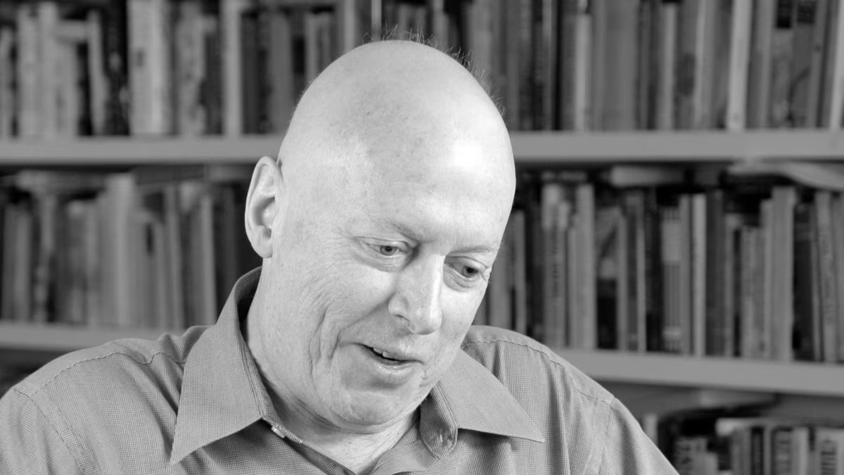 Saganismm's tweet photo. “It will happen to all of us, that at some point you get tapped on the shoulder and told, not just that the party is over, but slightly worse: the party’s going on and you have to leave.”

— Christopher Hitchens https://t.co/yHYmQwlnFt