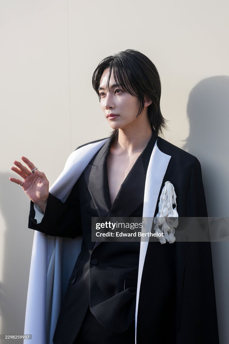 jihanhour's tweet photo. JxJ in Givenchy 🖤🤍 https://t.co/vOcTSHQaMx