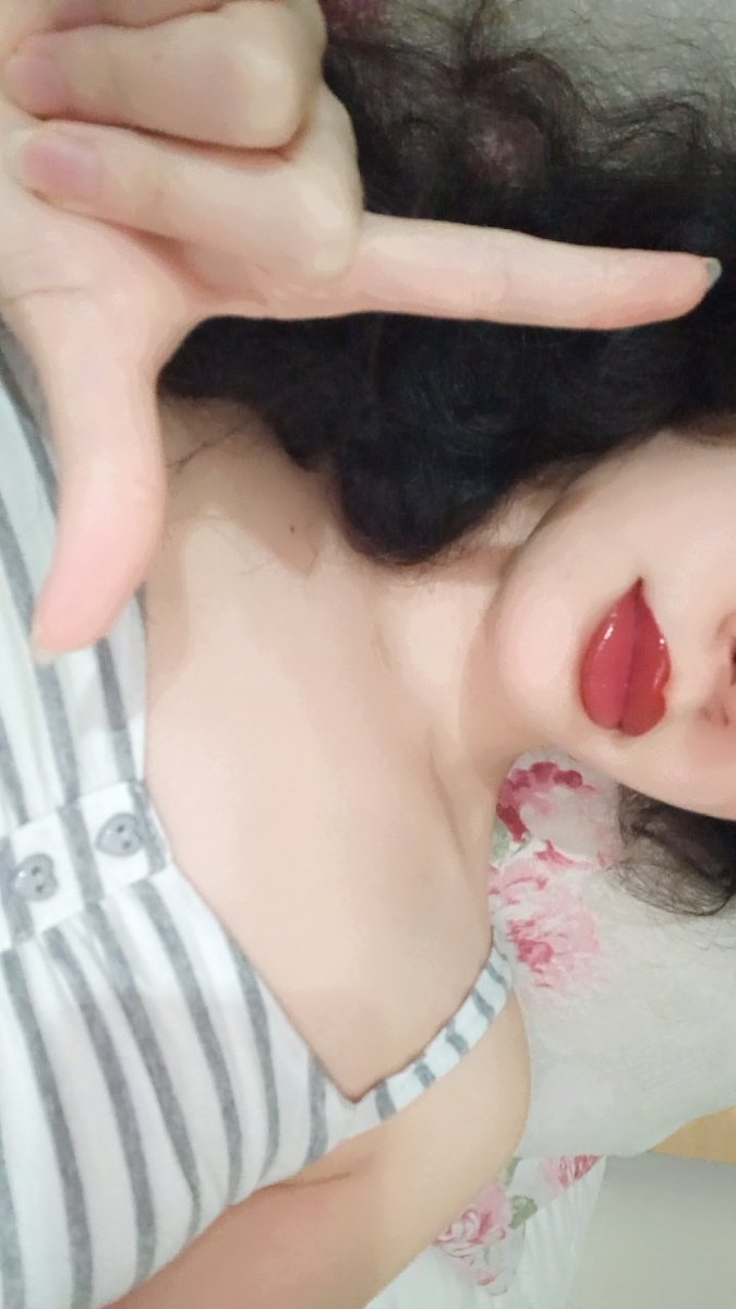 ErnalineMex's tweet photo. Morrocan queen that will peg your wallet
#findom #findump #moneyslave #paypig #humanatm #cuck #draining https://t.co/1yTLFinmAM