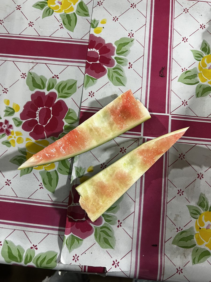 Techsupport97's tweet photo. Beshte yangu mzee kidogo kunishinda ndio alinifunza hii tabia. Ni ukweli inaongeza nguvu za kiume ama ni jokes ? https://t.co/KVeJRkKSvD