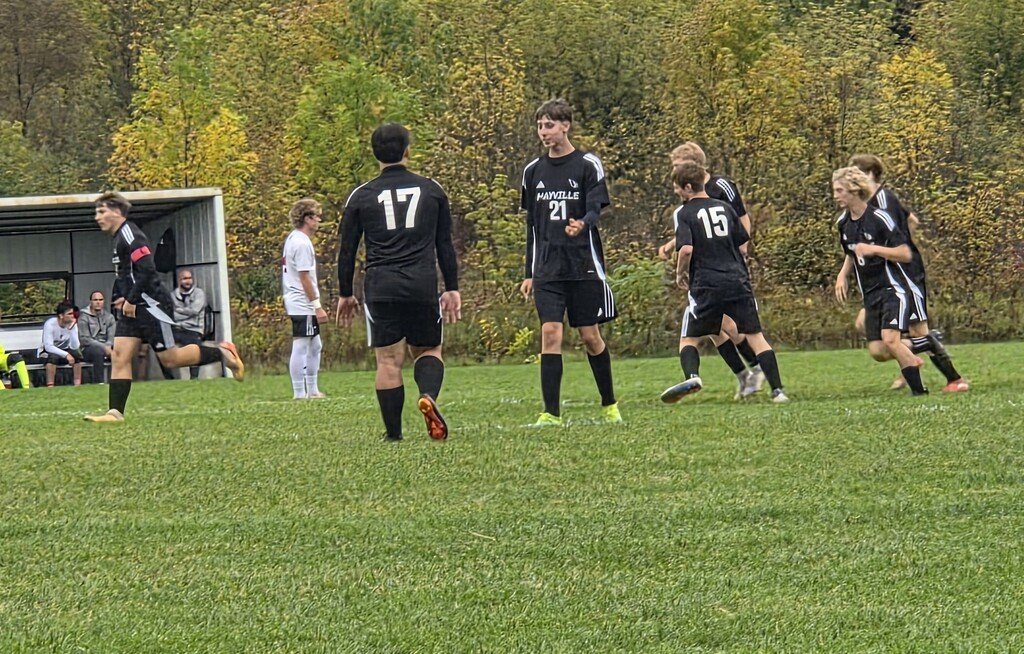 MayvilleSD1's tweet photo. Mayville Boys' Soccer edged out in a thriller against Lourdes/Valley Christian! The Cards went head-to-head in a nail-biter during this conference matchup, battling down to the final whistle before falling short 5-4. β#mayvillecardinals #mayvilleschools #cardinalpride https://t.co/eaKAqDiWLW