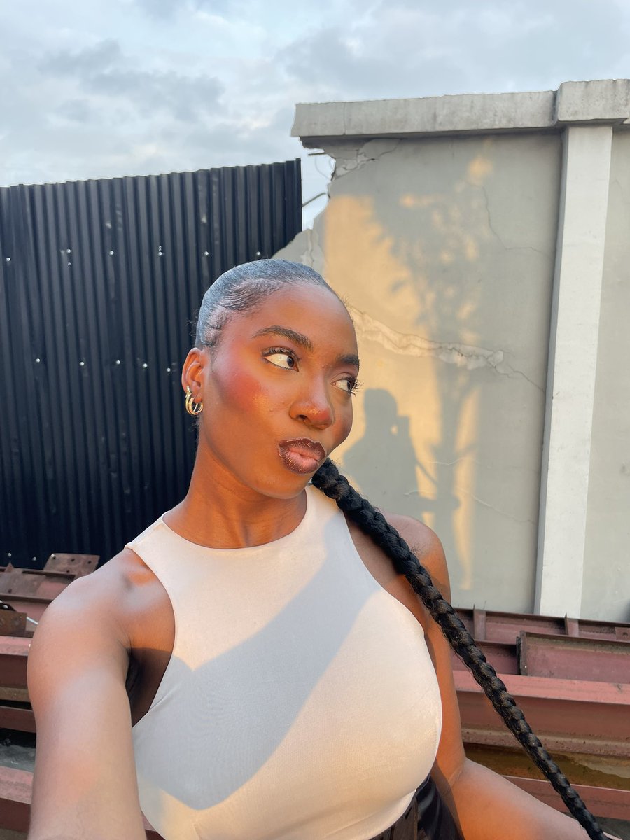 prettydarkmimi's tweet photo. Got back from work and did my makeup🤭💗 https://t.co/287ngyvByc
