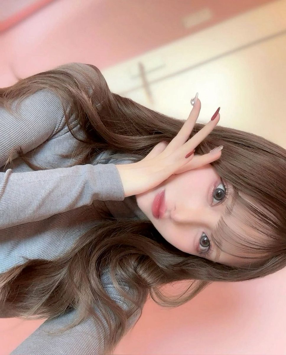 Darshan20918957's tweet photo. 「パパと同じ誕生���に生まれておいで〜」って言ってはいたけど
まだ心の準備できてない状態でお腹少し張ってきてビビり始めている https://t.co/Oyroqjw9QX