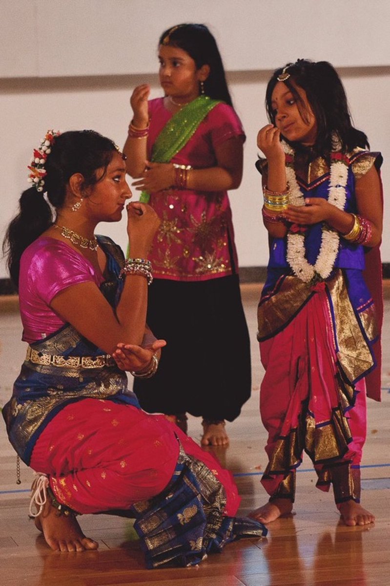berri3chu's tweet photo. Lara its time to go back in time and untamil yourself https://t.co/tJndyDxn33