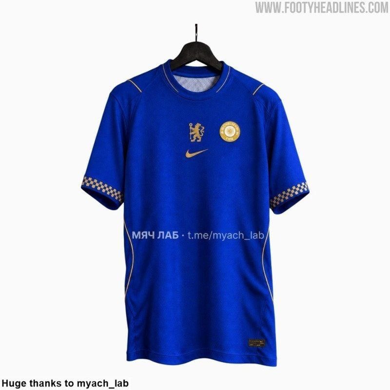 justcfc's tweet photo. 🚨🔵👕 An image of Chelsea’s home kit for next season has reportedly leaked.

@Footy_Headlines give the design a 95% accuracy rating.

#CFC https://t.co/JJJB7VmjQS