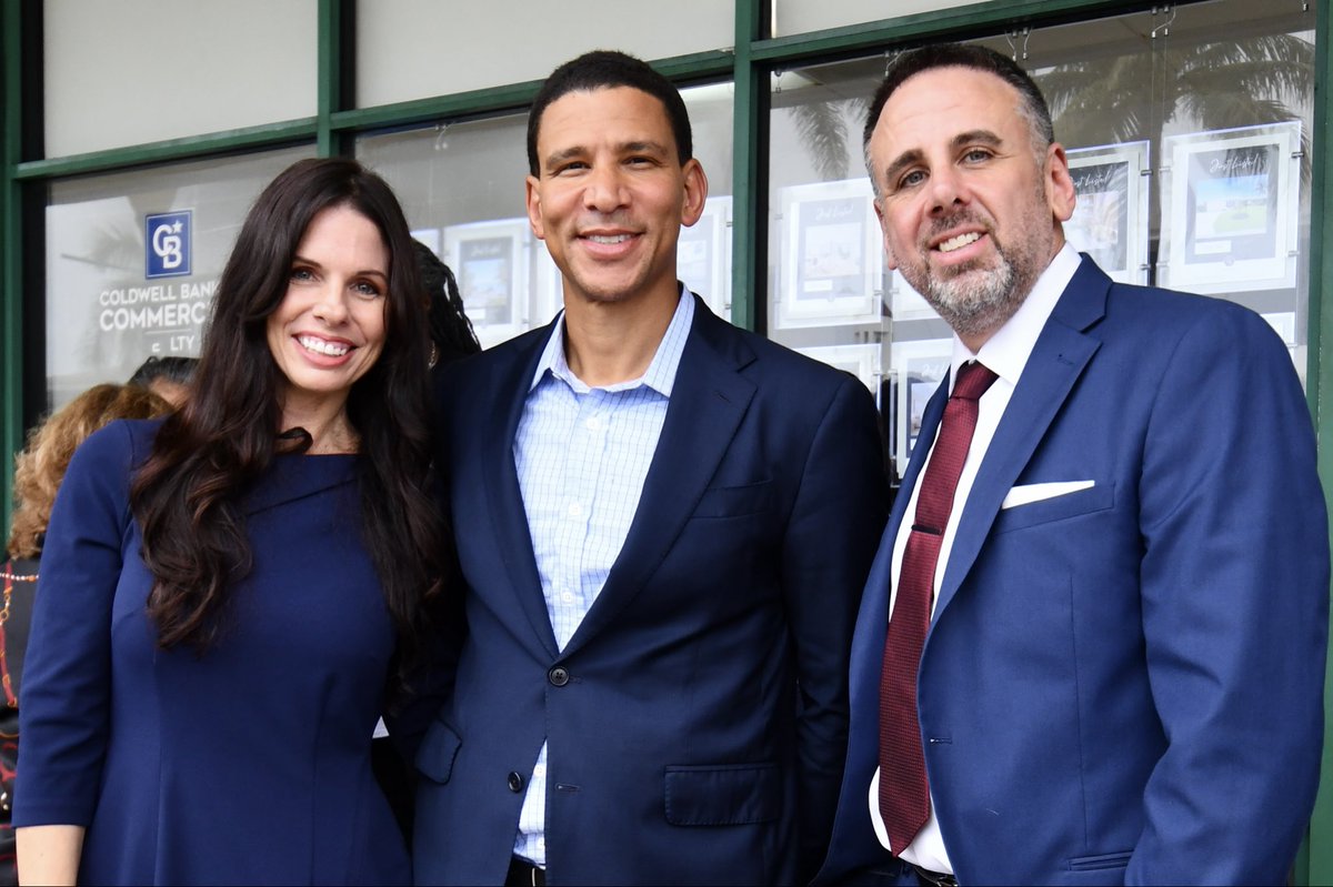 RobReffkin's tweet photo. Coldwell Banker Realty Delray Beach! A fantastic afternoon with 100+ of our real estate professionals. Thank you for the great questions, the big smiles, and for making this stop such a highlight of the trip. https://t.co/FXf6CvOzaL