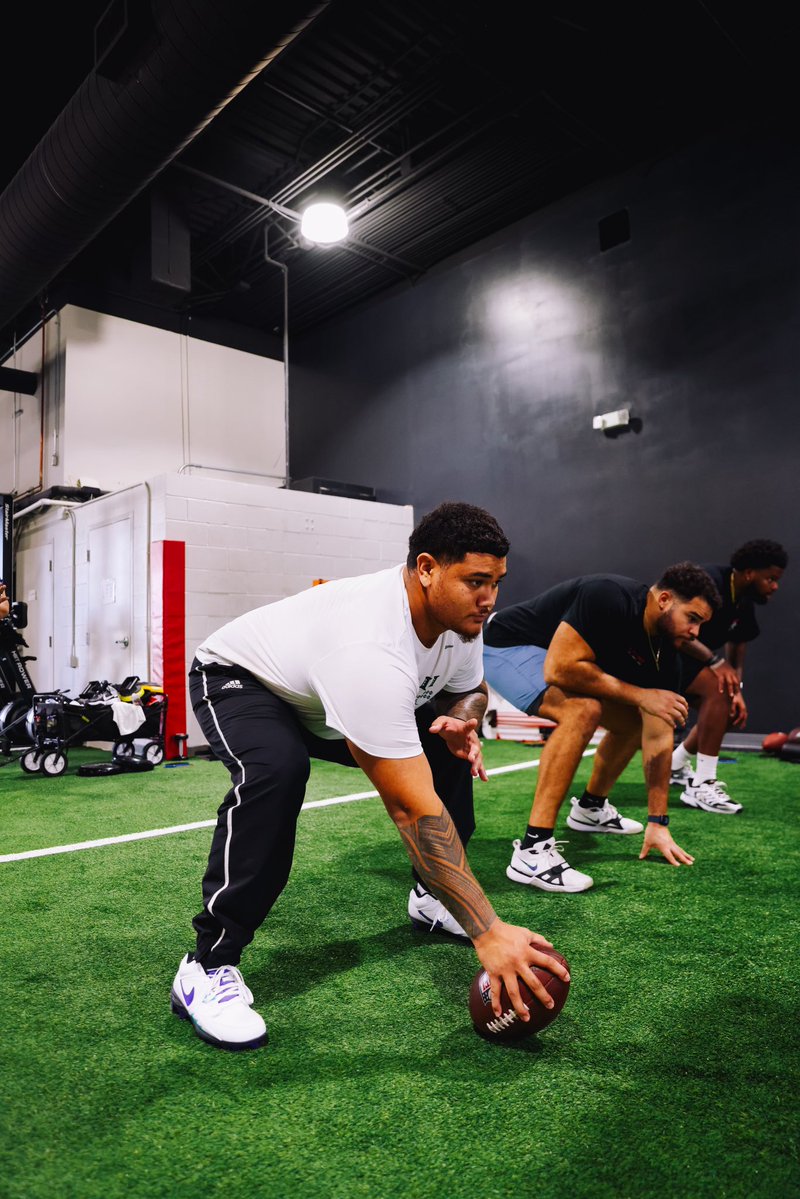 LoganTillman's tweet photo. 72 days until NFL Combine Prep kicks off here in Dallasπ
DM to lock in π₯
#PathToTheDraft @LT2FBA https://t.co/HZYhpVSwOx