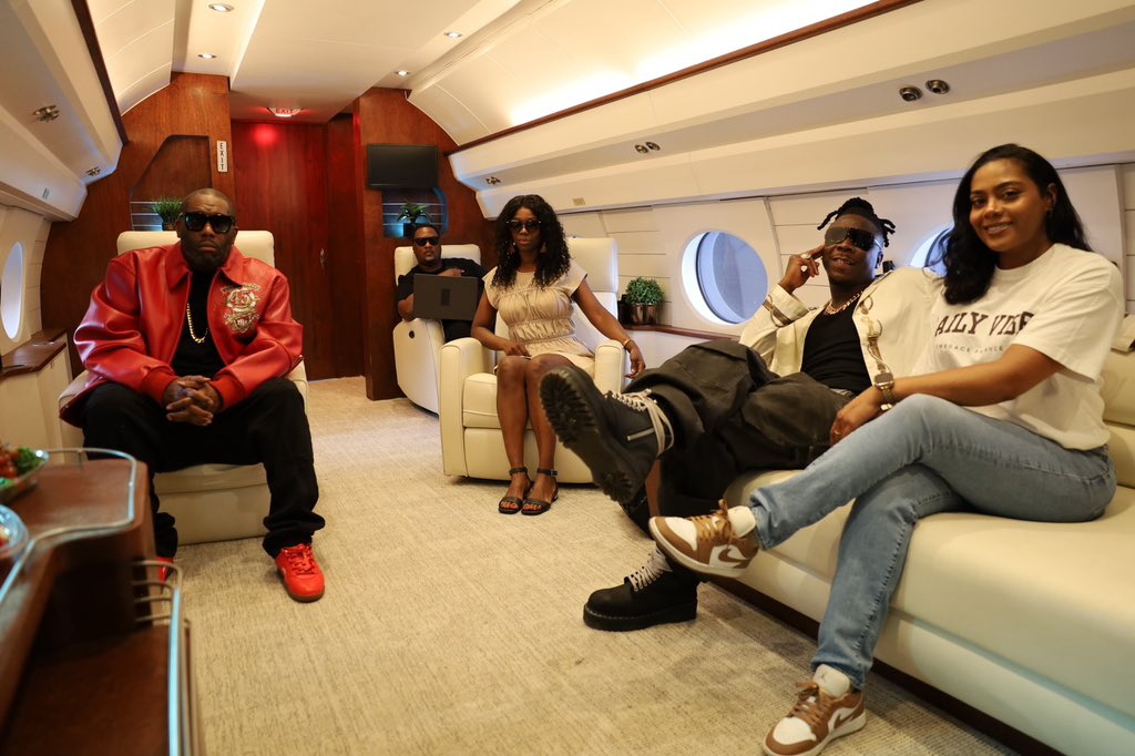 richdudegh_'s tweet photo. BTS🎬: American rapper Killer Mike, Ghanaian actress Ama K. Abebrese, and Stonebwoy on set shooting the visuals for the Boyztrip movie soundtrack. https://t.co/O9Y0OSZ5zt