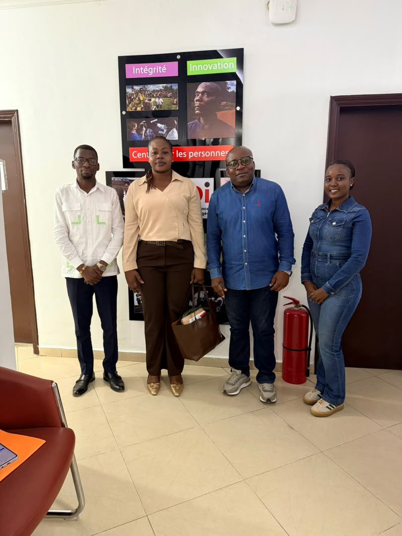 FupdjfOfficiel's tweet photo. Le #FUPDJF a été reçu par le directeur pays @cbulanga de @DNDi et a renoué les échanges autour du plaidoyer sur la mobilisation des ressources pour la lutte contre les #MTN en RDC  et aussi sur la relance de la dynamique communautaire face au VIH pédiatrique et à la TB.

#DNDi https://t.co/mvJpVolKPJ