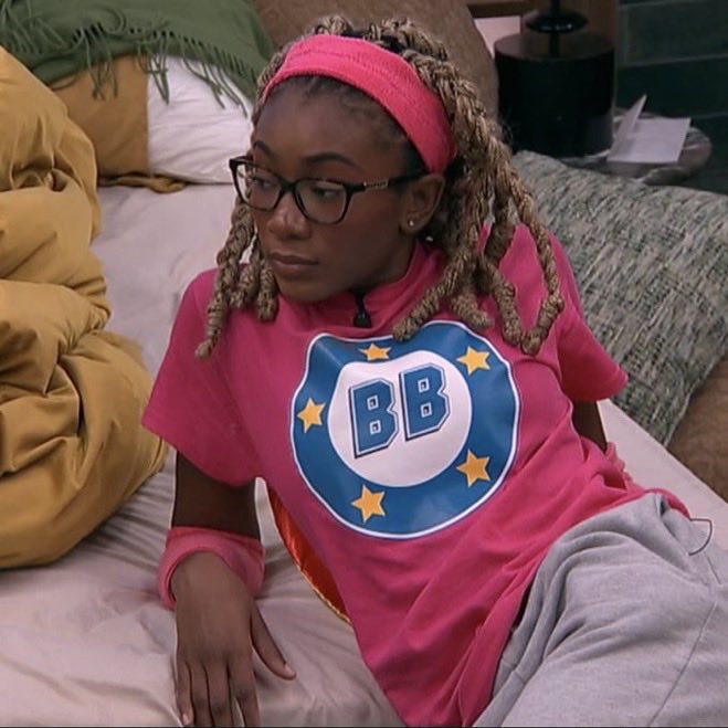AstroTeaReport's tweet photo. Taylor in Pink 🩷🩷😮‍💨😮‍💨😍😍#BB28 https://t.co/qz671SFmIZ