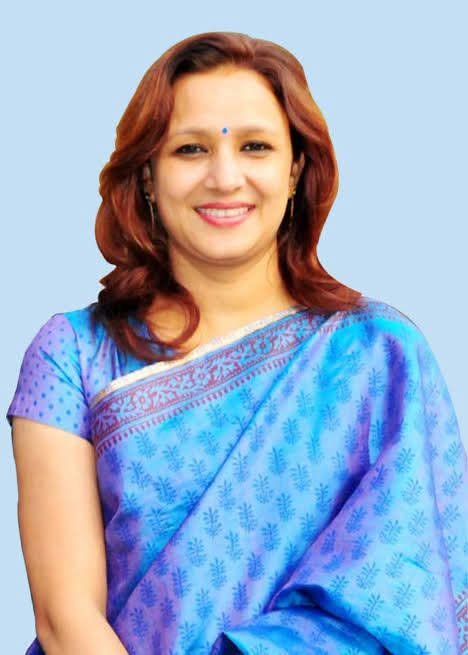awesh29's tweet photo. आराधना मिश्र मोना को यूपी कांग्रेस का अध्यक्ष बनाने और इमरान मसूद को कार्यकारी अध्यक्ष बनाने से बहुतों को साँप सूँघ गया है। समाजवादी पार्टी को कम से कम मसूद को कार्यकारी अध्यक्ष बनाया जाना पसंद नहीं आया होगा।

 इमरान मसूद को कार्यकारी अध्यक्ष बनाने का मतलब है कि कांग्रेस अपने सम्मान से समझौता नहीं करेगी। राजेंद्र पाल गौतम, इमरान मसूद और आराधना जो तय करेंगे वही होगा। दोनों दो सौ सीट से कम पर मानने वाली नहीं है, 150 सीट तक बात बन जाए तो बड़ी बात है। कहां सपा 70 सीटों की बात कर रही।

इस बात से इनकार नहीं किया जा सकता कि कांग्रेस  पार्टी के इस दांव से यूपी में मुस्लिमों के 20 फीसदी वोट पर कांग्रेस की हकदारी सपा, बसपा से ज्यादा बढ़ गई है। 12 फीसदी ब्राह्मण भी यकीनन नए सिरे से सोचेगा। 

पार्टी ने सीट बंटवारे को इरादों के अनुरूप तय करने के लिए ही  इमरान मसूद को यह महत्वपूर्ण जिम्मा सौंपा है।  देखना है वह कितने सफल होते हैं।

सपा के लिए अब बड़ी चुनौती होगी कि वो मुस्लिमों और हिन्दू सर्वणों के वोट कैसे हासिल करे? मुसलमान परंपरागत ढंग से सपा की ओर देखते रहे हैं लेकिन इस बार हालात बदले हैं। 

तमाम मस्जिदों के विध्वंस, सम्भल से लेकर प्रदेश के कोने कोने तक अत्याचार और आजम खान को लेकर जिस तरह की सपा के शीर्ष नेतृत्व में खामोशी रही है उसका असर गहरा है।कांग्रेस ही ताकत दे सकती है।