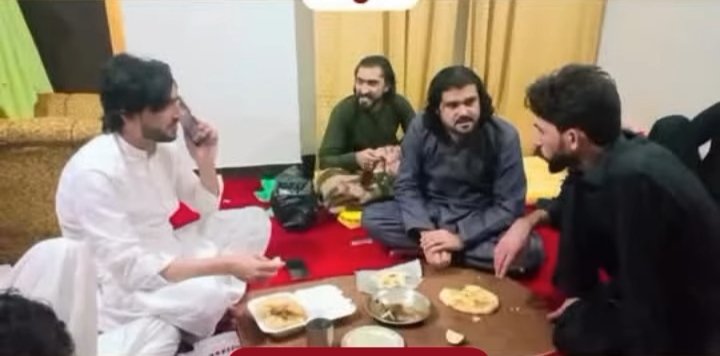 comrade64615's tweet photo. @muqibullah12 زمنگ دا پارہ دا امن غوشتونکی ملی شہید ملی اتل گیلامان جنان مے راب دے یے شہادت کابول کڑی 😭😭😭😭😭 https://t.co/ajQ7Ym8Clc