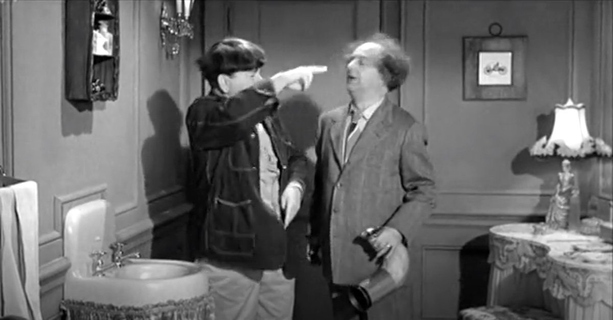 ClownRaynbow's tweet photo. https://t.co/jlWlhZPPGb
Released October 4, 1956 - "Scheming Schemes" (1956) starring the #threestooges (Moe, Larry, Shemp) with Emil Sitka, Kenneth MacDonald, Christine McIntyre, Symona Boniface https://t.co/FsVT9ZJvcN