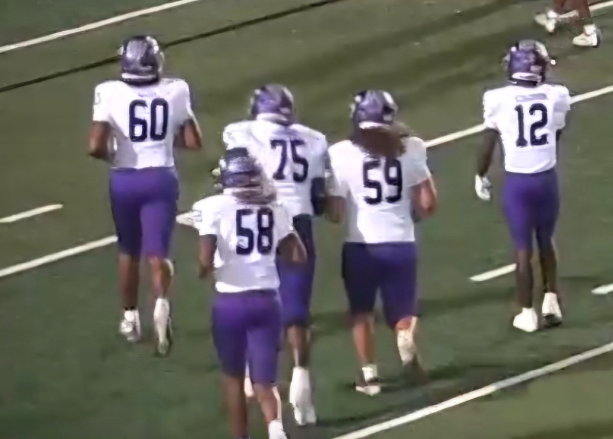 MafiBrown2009's tweet photo. IT'S GAME DAY!!!! @NHSTrojansFB Lord, May You let Your Presence Go Before Me and my Teammates today. Let Your Guidance Lead us in every Moment of our Game. Amen. @NHSTrojans  @WinToday https://t.co/2hd0G4zOki