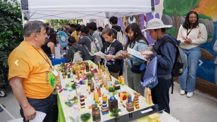 rateitgreen's tweet photo. Future Green Leaders Summit 2026, October 15, #Tulare #California https://t.co/MnlLtdc96r @_SoCalREN #sustainability #leadership #students #schools #universities #colleges #libraries #careers #greenjobs #workforce #energy #energyefficiency #climatechange #free #greenbuilding https://t.co/jKVzxiwAnN