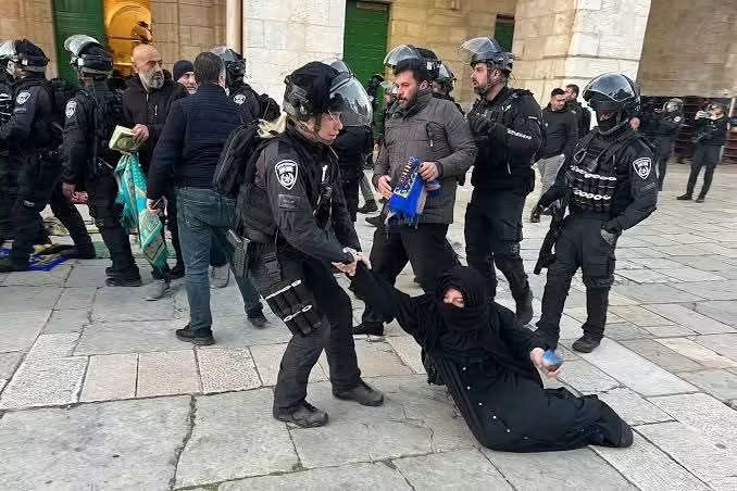 Ajmal_804's tweet photo. فلسطین کے بارے میں بات کرنا بند نہ کریں!🇵🇸 https://t.co/5385Jjh9Lv