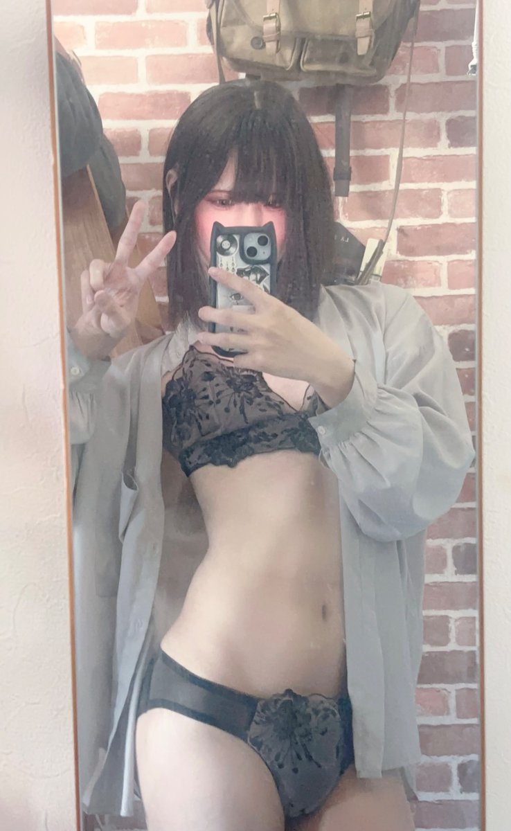 sabosan009's tweet photo. この時期くらいの細さに戻りたい https://t.co/PMIxMZ5cLS
