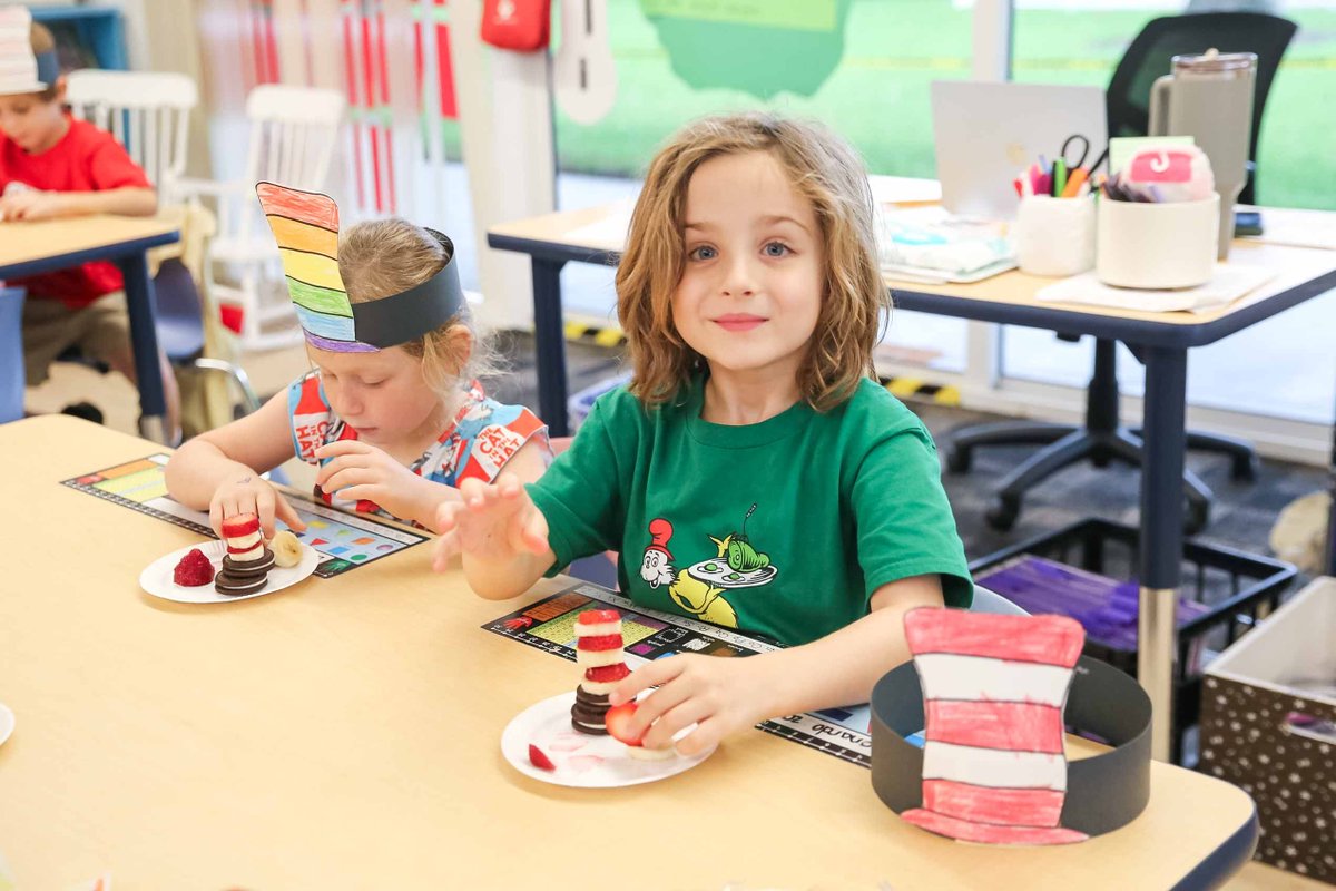 UnitySchoolFL's tweet photo. 🎩 Oh, the places they'll go! 📚 Our Kindergarten classes had an absolute blast celebrating Dr. Seuss with a magical party. The students honored the beloved author by enjoying fun, themed activities and reading classic stories. We love seeing their imaginations run wild! 💙🧡 https://t.co/LkFEeUF8nT