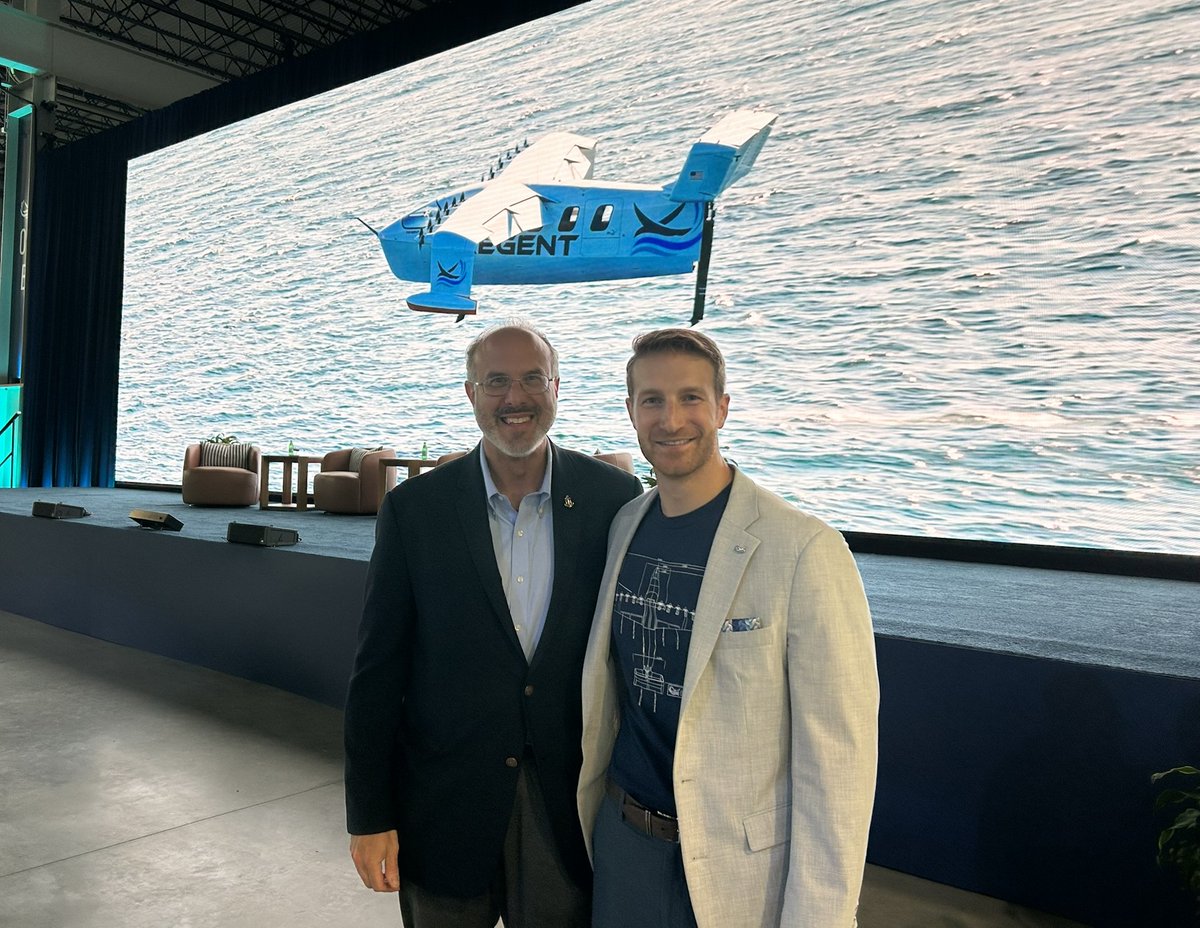 CommerceRI's tweet photo. Huge congrats to @regentcraft  on an amazing Demo Day! 🎉

Celebrating the company's Viceroy & Squire seagliders and the ribbon-cutting of its world-first 255k sq ft manufacturing facility—a major milestone for the future of ocean tech & the ocean economy right here in Rhode Island.