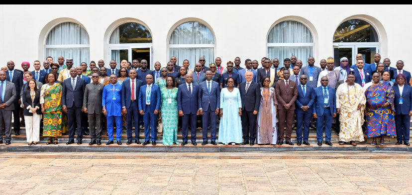 KodjoAliPros's tweet photo. Du 28 au 30 septembre 2026, Lomé a accueilli une réunion de haut niveau consacrée à la libre circulation des personnes en Afrique et à la création du futur Conseil consultatif de l’Union africaine sur les migrations (MAC).
#LoméTogo #UnionAfricaine #LibreCirculation #Migration https://t.co/019DEt6bXG