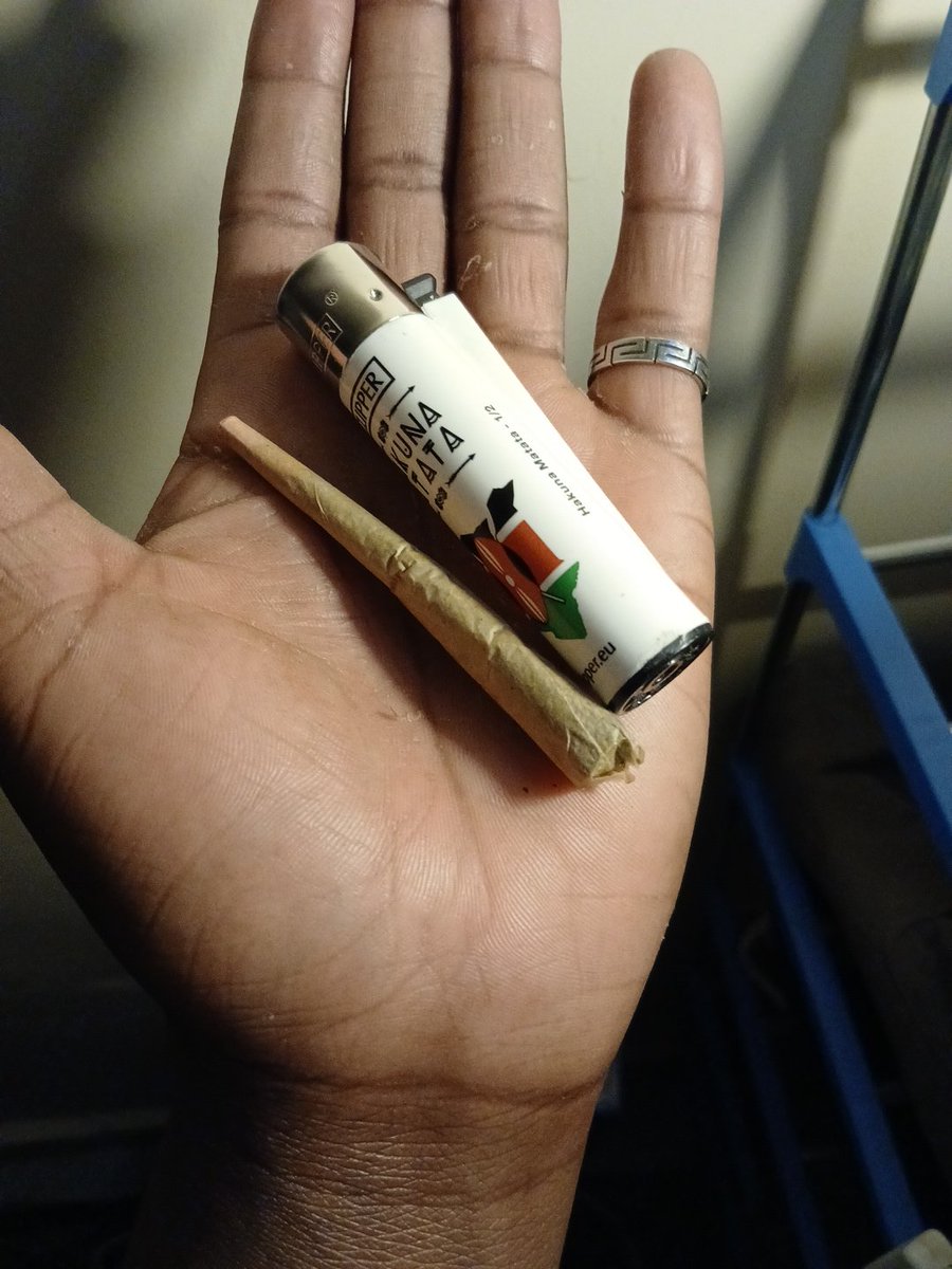 Spence4daW's tweet photo. Shauri ya mtu ako sober atp https://t.co/AzWIJZwn2Y