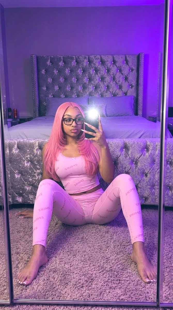 itznotjazzyy's tweet photo. 💗 https://t.co/vyK9phRK1t