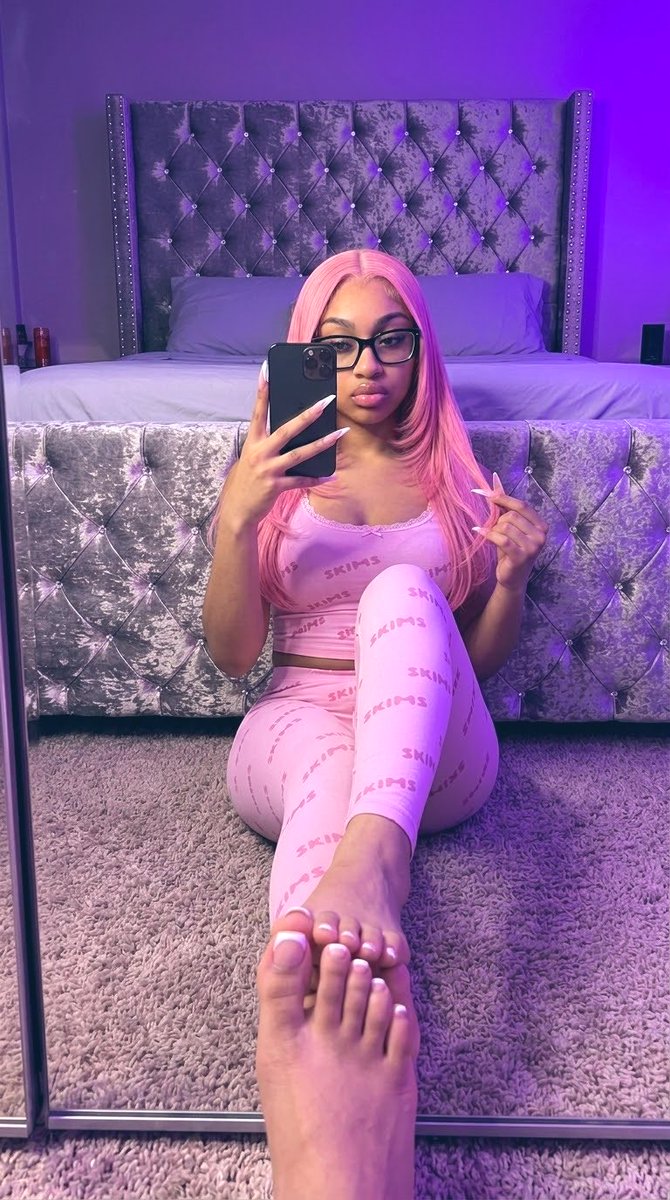 itznotjazzyy's tweet photo. 💗 https://t.co/vyK9phRK1t