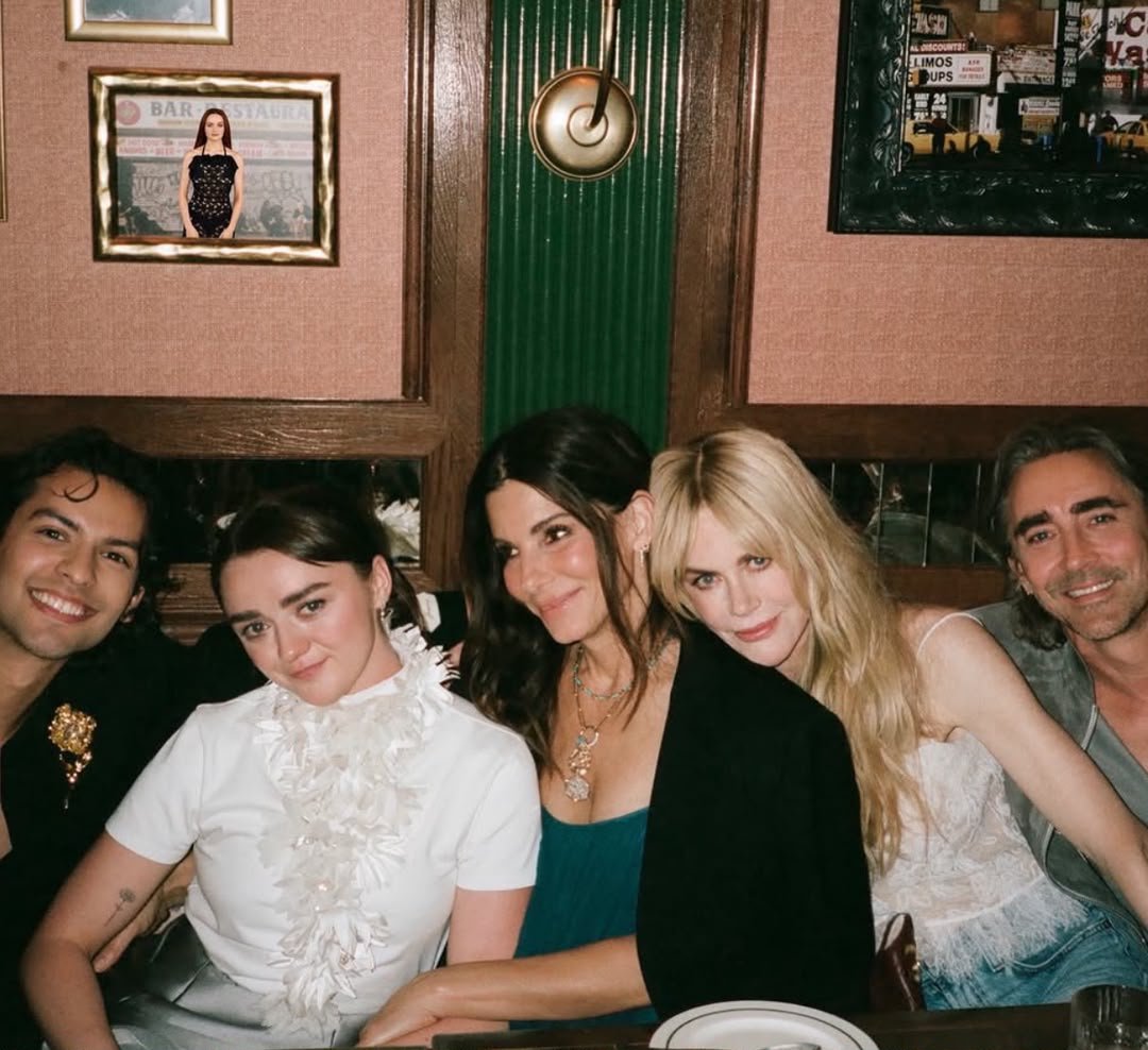 sandra8ullock2's tweet photo. Spot the wild
@joeyking if you can
Thank you
for all the love you've given Practical Magic 2. If you haven't seen the film, grab someone you love (or like ) and take them
to the theatre. It's where the magic happens https://t.co/0IaO6LhDIt