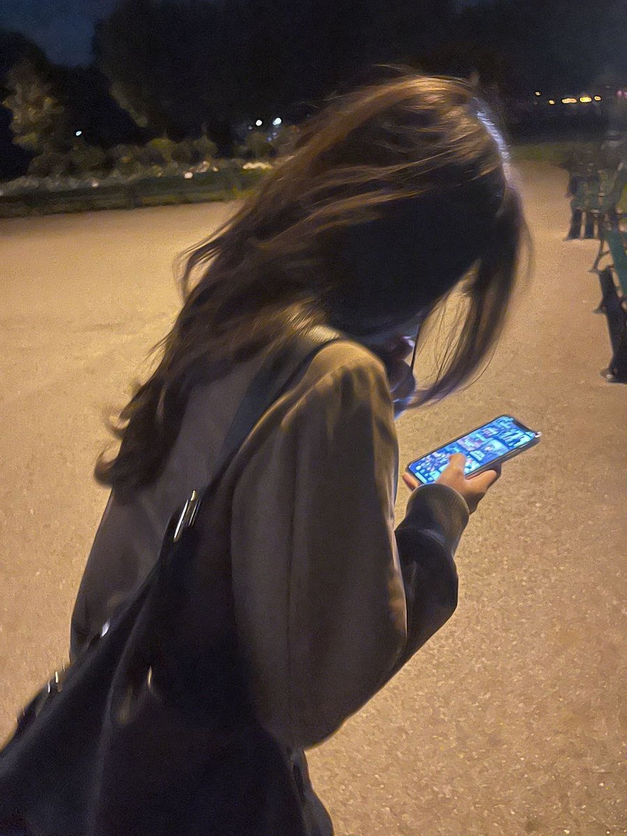 MariaRotarjr's tweet photo. 🎶 Unele seri sunt făcute pentru muzică, lumini de oraș și gânduri bune.

🌙 Chișinău, seara.

#Music #Chisinau #Vibes https://t.co/jbFfbeps3R