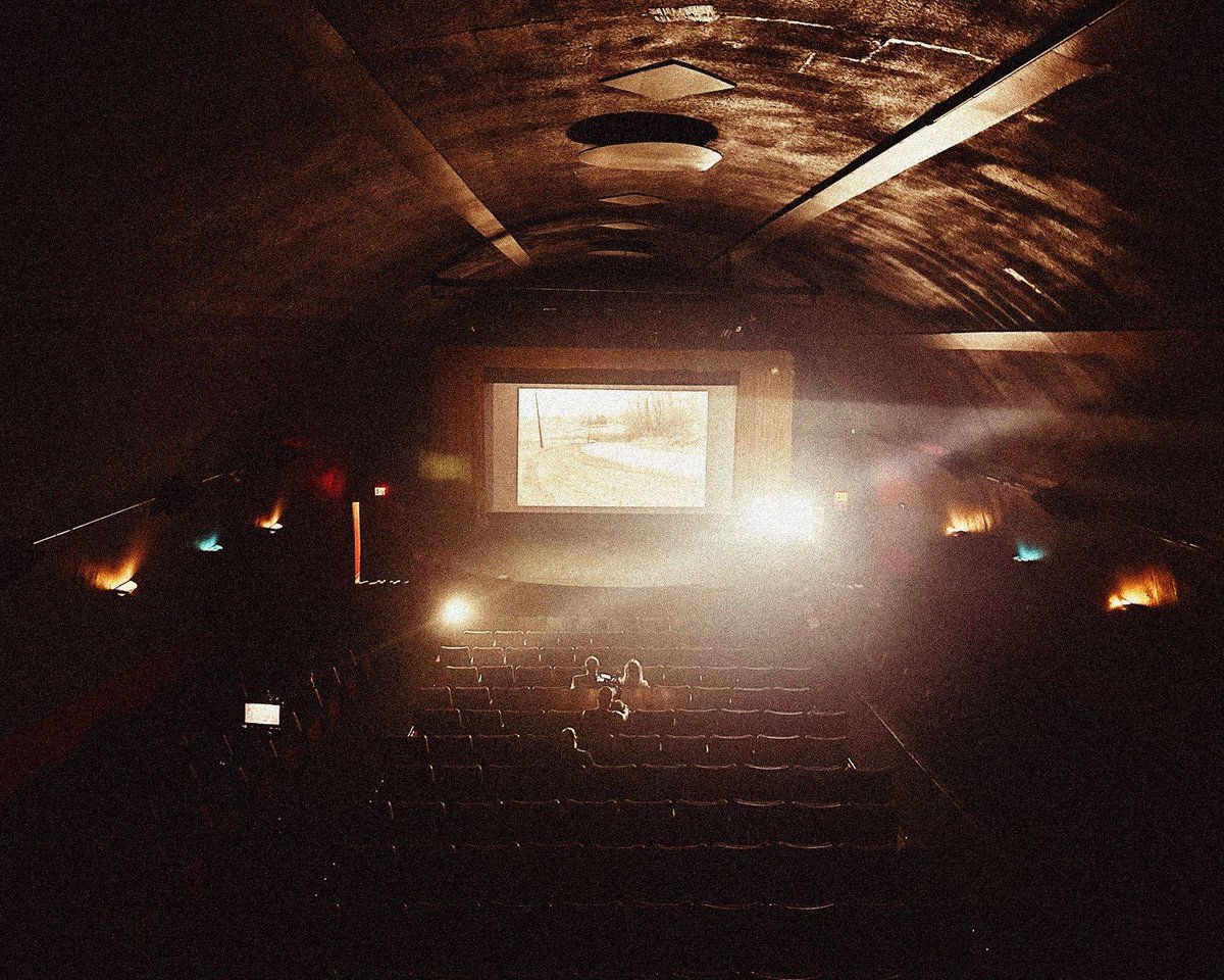 halationmovie's tweet photo. Behind the Scenes

The Salmar classic theatre and the ghost

@railactors @CassiniJohn @BirnsandSawyer @smartpostsound

#HalationMovie #HistoricTheatres #CinemaTreasures https://t.co/IPPwOV8SKP