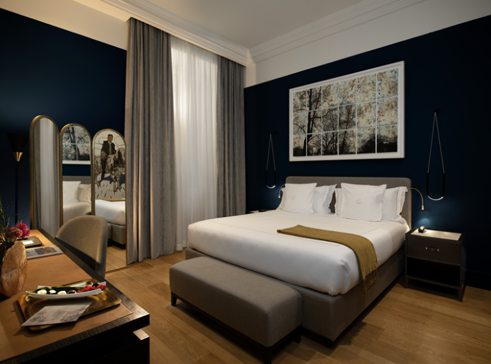 ExecVIP's tweet photo. Our partner, Elizabeth Unique Hotel brings old-Rome elegance to a restored 17th-century palazzo just off Via della Frezza. With canopy beds, couture fabrics, a fireplace-lit reading room, and fresh pastries, it's a hidden-in-plain-sight discovery worth finding. https://t.co/VsgWoCOOet