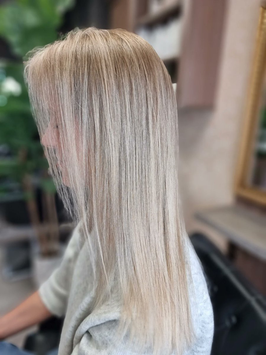 DamlaTopcu_'s tweet photo. Natural-looking, long-lasting air-touched blonde. https://t.co/LTvZ93ON8y