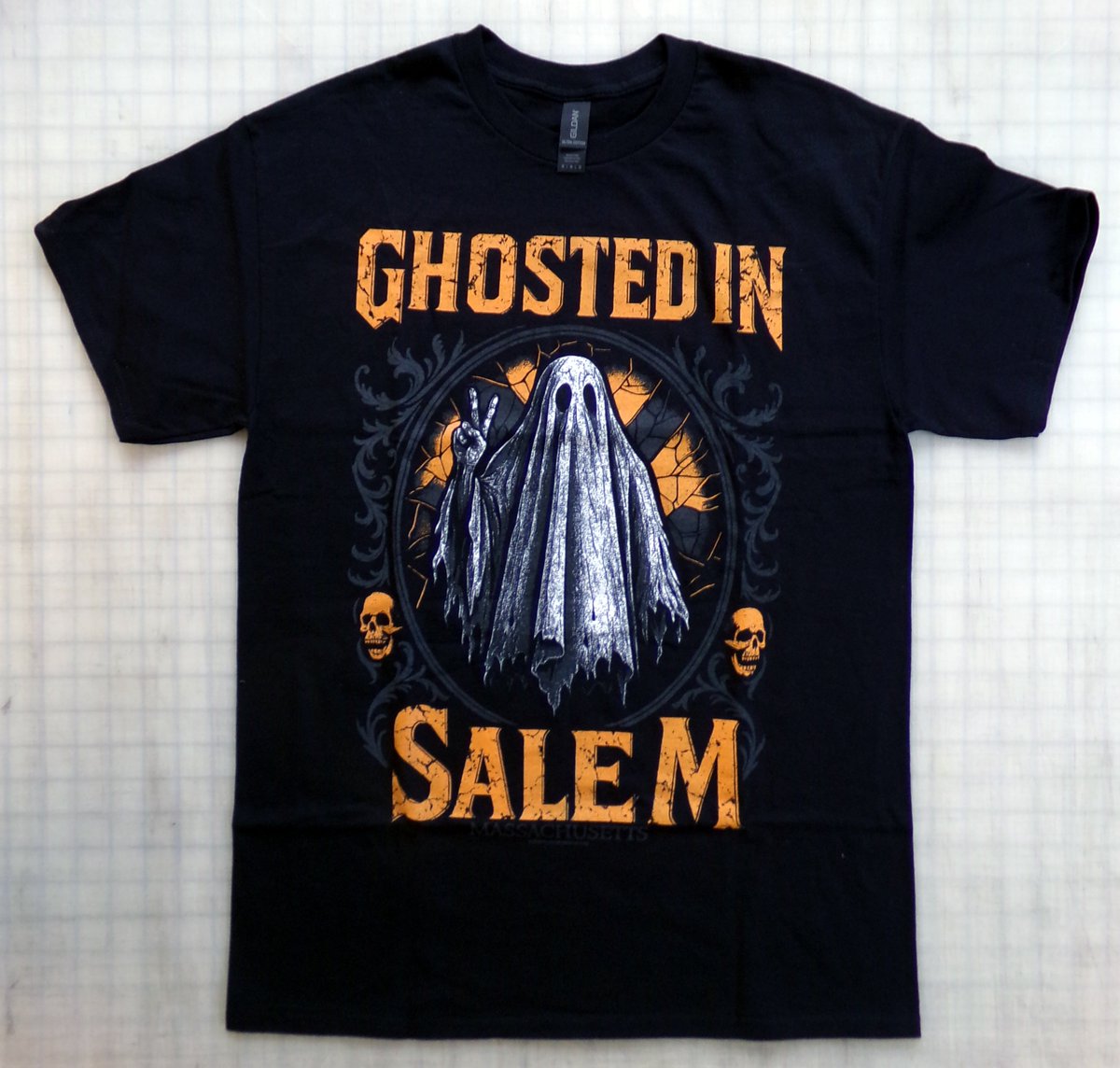 flyingmonki666's tweet photo. Left on read by the living or ignored by the restless dead? This tee mixes dark humor with everyday awkwardness—soft, stylish, and perfect for a quiet snub or a knowing laugh. #Fashion #GraphicTees Tap the link in bio. https://t.co/uf55KTiDq7