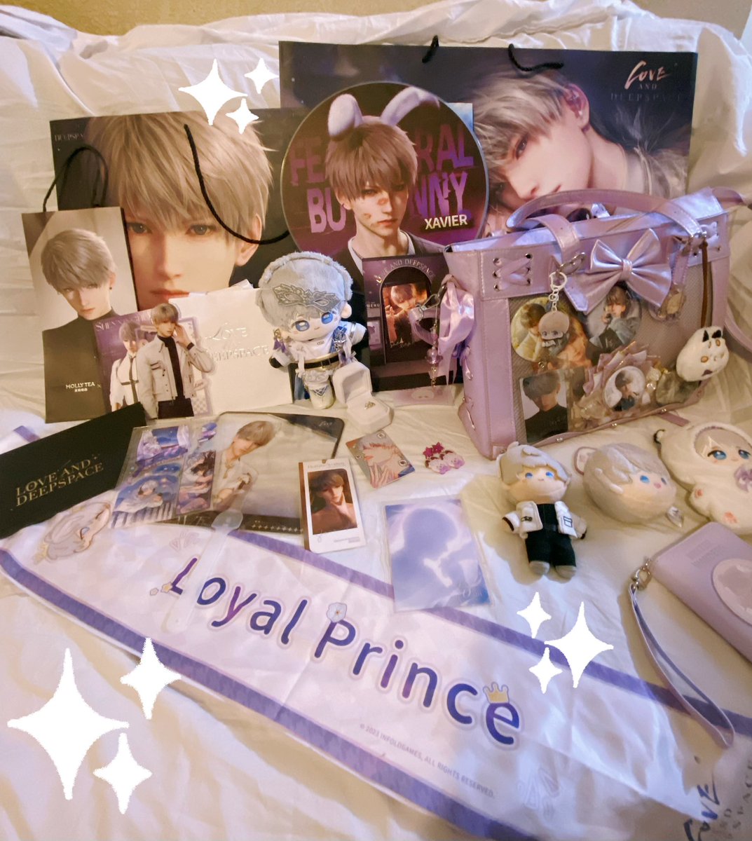 rabuponart's tweet photo. Hopefully the collection will keep growing 😭💜✨ 

#xavtovier #Xavier1016HappyBirthday #octovier #LoveandDeepspace https://t.co/LUuqMg9jJi