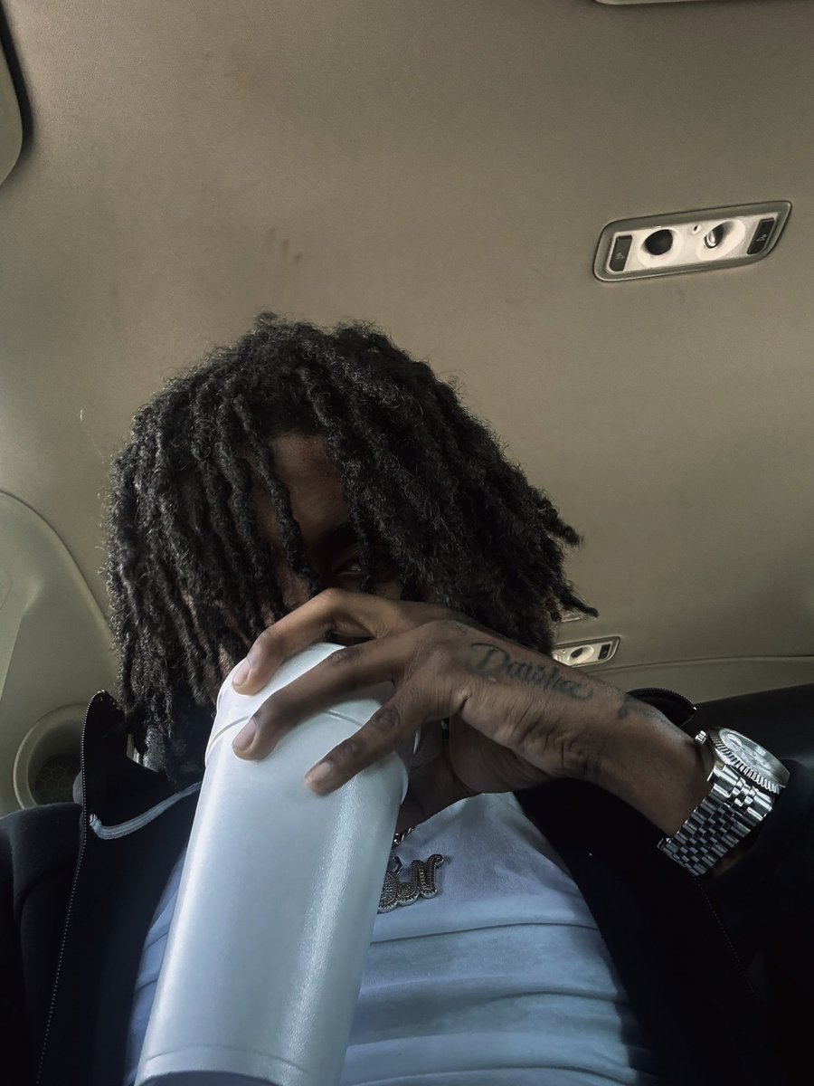 82vonn's tweet photo. Talk that get money get high shit https://t.co/CSUw8mfqC9