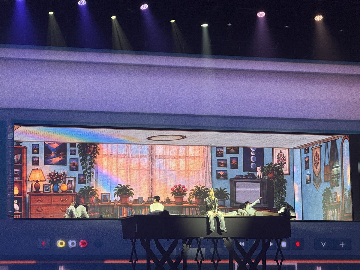 best_in_seoul's tweet photo. ไม่รู้จะเอาไปทัวร์ด้วยมั้ยแต่เวทีหน้าคือทำดีมากเลย 🥺 คอนสนุกมากๆๆๆ แบบมีอะไรใหม่ๆเต็มเลย เต้นเยอะมากกกกกเอาทุกแนวทั้งหล่อ เท่ และตลก555555 bg คือสวยหมดเลย คยองซูเก่งงง

#DAYOFF_INSEOUL
#도경수_데이오프_첫콘
#됴콘_첫콘_지금부터DAYOFF https://t.co/tuH1l0ivfr