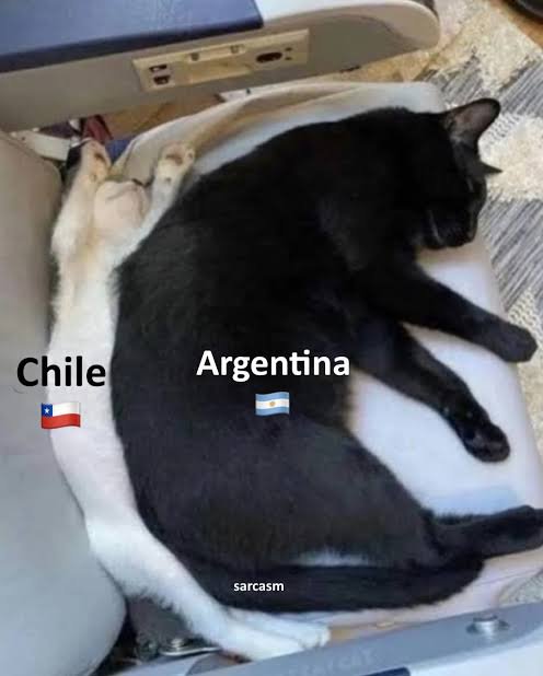 JustE95698's tweet photo. @teacake1995 @ivYns_0 Imagínate presumir que no sabes geografía básica 😭 https://t.co/Ki6NkxZUGS