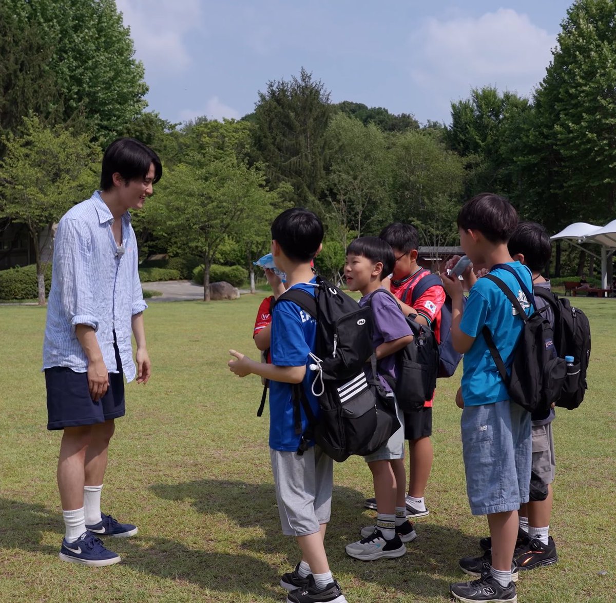 iprayncrybutdry's tweet photo. : นี่ๆ เราขอเข้าแก๊งด้วยได้มะ

: พี่อยู่ป.ไร

: ป.โท https://t.co/vMbRkFTQ6n