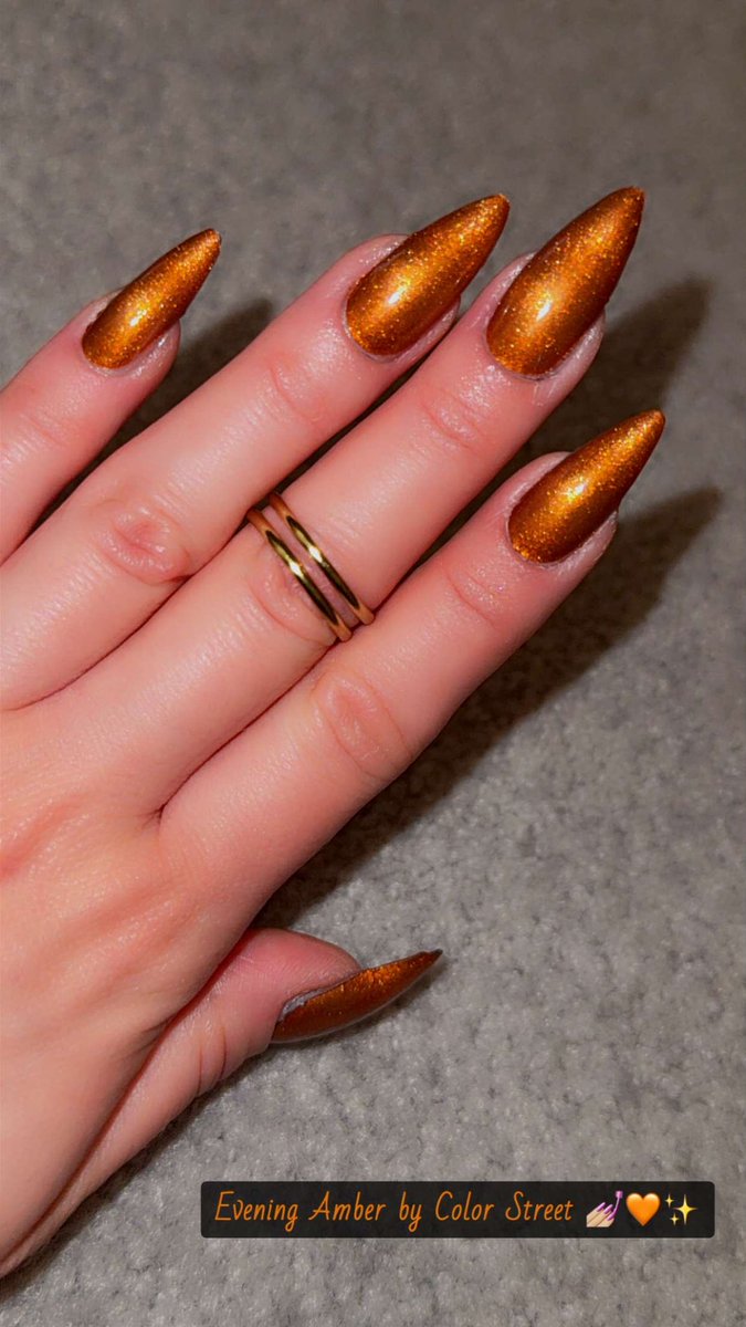 EricaLynn1549's tweet photo. #EveningAmber #ColorStreet #BeColorStreet #Shimmer #Glitter #FallShades #FallNails #NailArt #NailsOfTheWeek #Manicure #Mani #ManiOfTheWeek π
πΌπ§‘β¨ @colorstreet https://t.co/vcEuYCyGL9