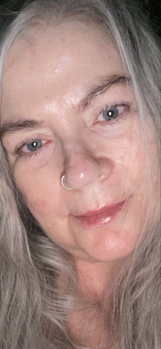 BarbiBlacker777's tweet photo. Finally Friday🌹 best wishes, have lovely day. Take a breath weekend warriors. Almost there. ❤️😍🎸🤘🏻🌞🔒🍸🦋 https://t.co/CNPJ3BNuuU