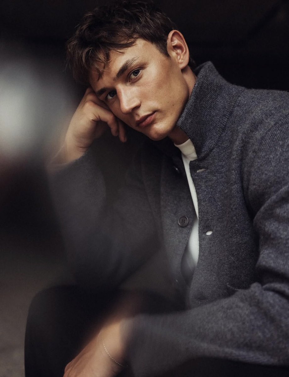 HeatvsHaters's tweet photo. Got an extension, expected to make a jump this season, AND started his modeling career. 

Pelle Larsson https://t.co/arZijNkJVC